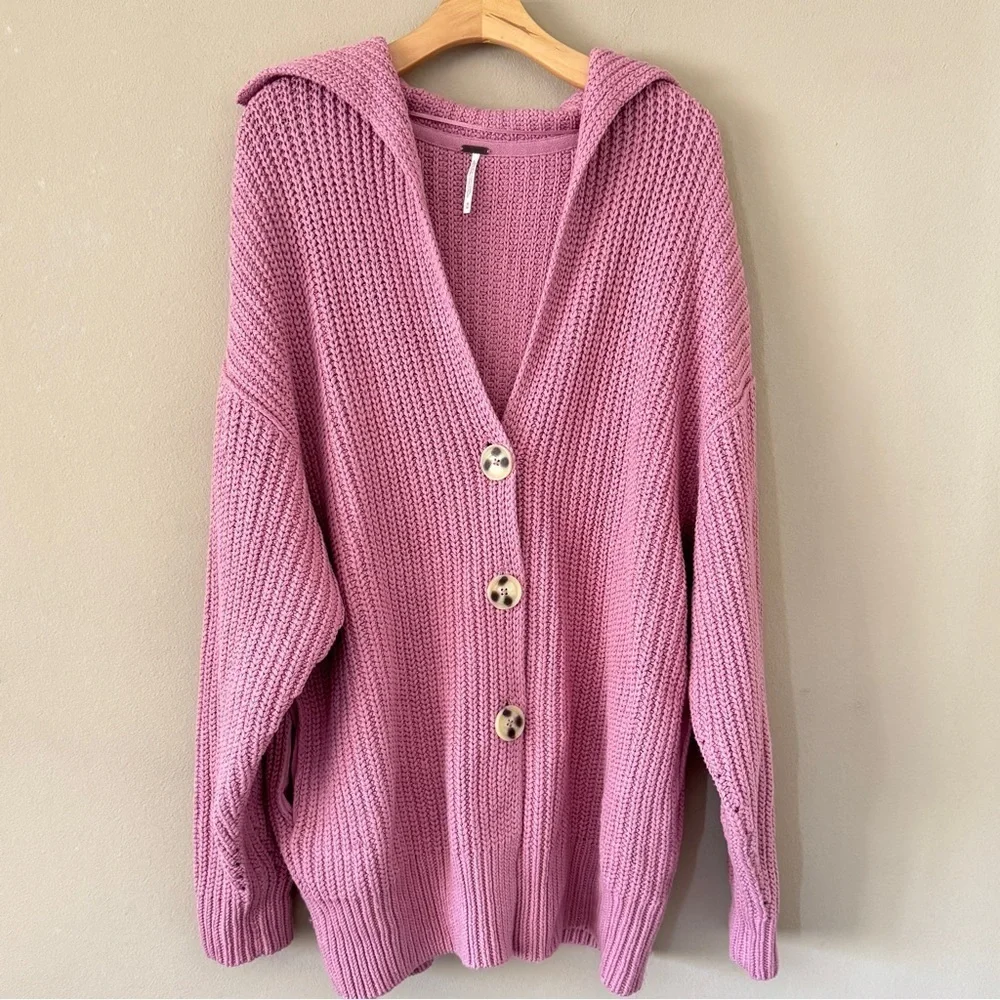 Free People Swim Too Deep Oversized Sweater Cardigan in Pink Size M